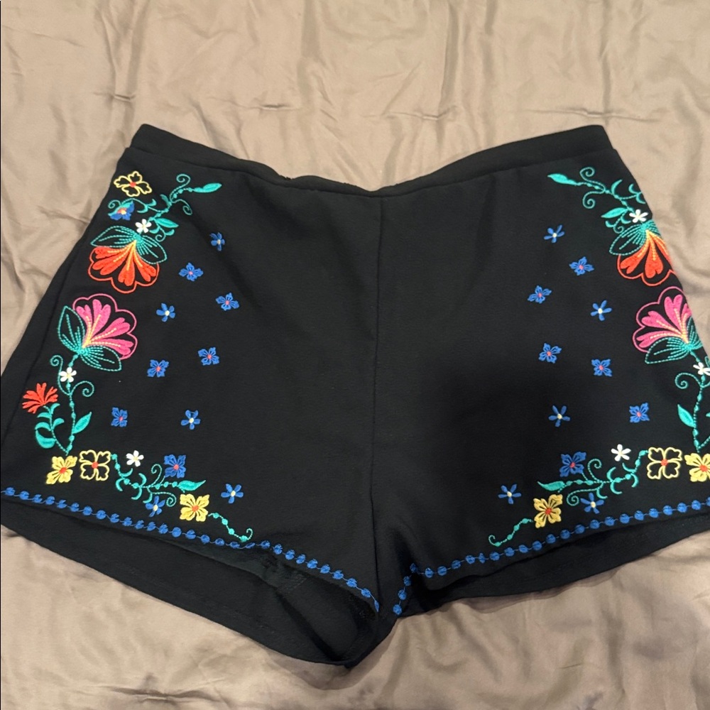 Xhilaration Black Floral Embroidered Shorts Size XL